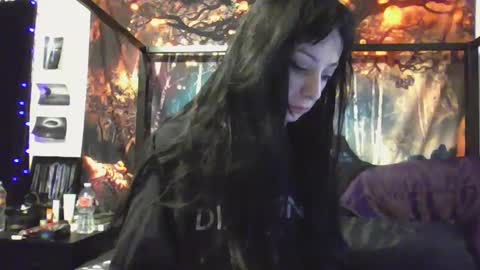 Liv Mirage online show from 01/11/25, 05:18