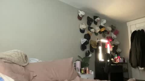 Snapshot of livvymack chatting on 09/29/25, 03:17 Livvy online show from 09/29/25, 03:17