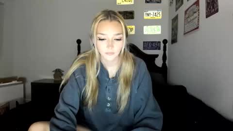 Snapshot of livvywinters chatting on 03/31/26, 05:08 Livvy online show from 03/31/26, 05:08
