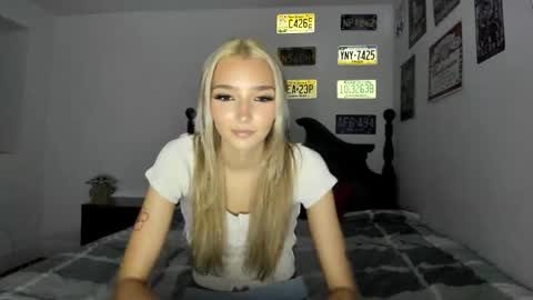 Snapshot of livvywinters chatting on 04/11/26, 04:50 Livvy online show from 04/11/26, 04:50