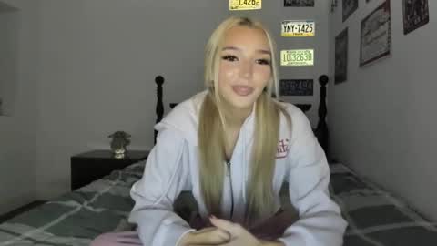 Livvy online show from 05/05/26, 05:04