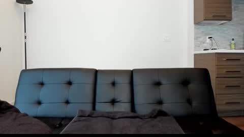 Liyanamee online show from 12/15/25, 06:12