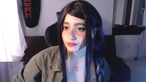 Snapshot of liz_beths chatting on 09/17/25, 12:51 Elizabeth online show from 09/17/25, 12:51