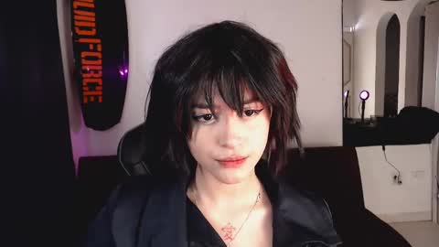 Snapshot of liz_beths chatting on 10/25/25, 03:18 Elizabeth online show from 10/25/25, 03:18