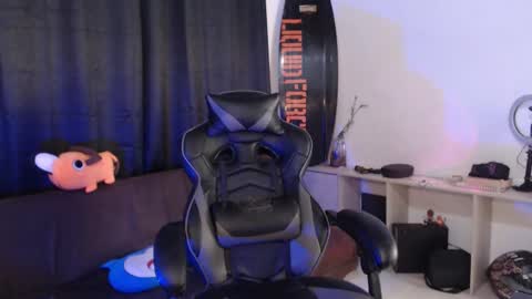 Elizabeth online show from 11/25/25, 11:49