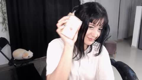 Elizabeth online show from 02/03/26, 02:21