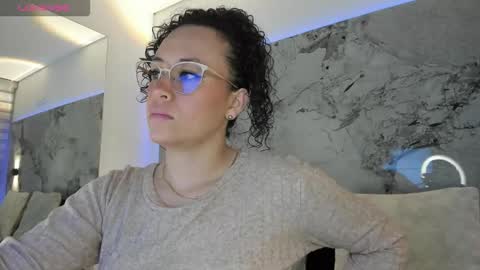 Liz  online show from 12/05/25, 10:02