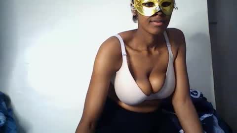 Snapshot of liz_lovie chatting on 05/23/26, 06:34 liz_lovie online show from 05/23/26, 06:34