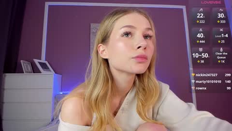 Snapshot of liza_mills chatting on 02/07/25, 06:34 Liza online show from 02/07/25, 06:34