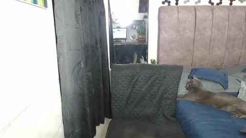 Snapshot of liza_thurner chatting on 01/15/25, 01:02 Liza Thurner online show from 01/15/25, 01:02