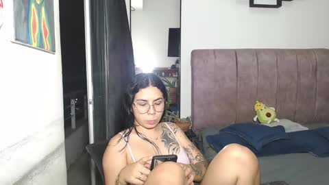 Snapshot of liza_thurner chatting on 09/23/25, 02:36 Liza Thurner online show from 09/23/25, 02:36