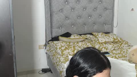 Snapshot of liza_thurner chatting on 10/23/25, 01:38 Liza Thurner online show from 10/23/25, 01:38