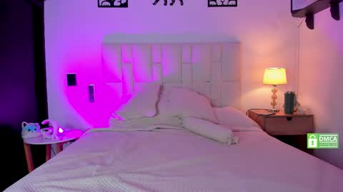 liz online show from 10/12/25, 01:21