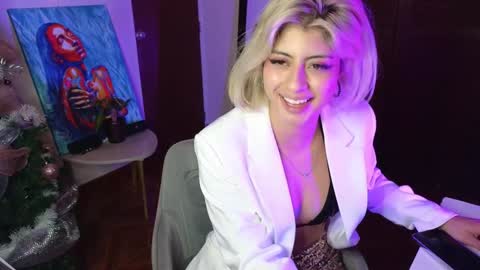 Lizeth online show from 12/31/24, 11:39