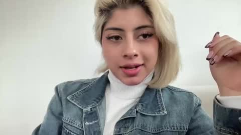 Lizeth online show from 01/05/25, 06:02