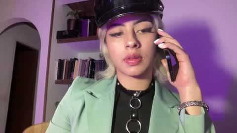 Lizeth online show from 02/13/25, 12:46