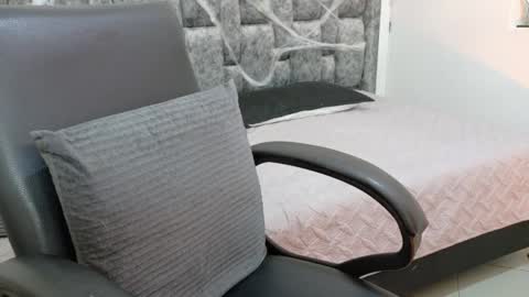  LIZBETH ROSS  online show from 10/26/25, 01:17