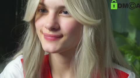 Snapshot of lizbethcoll chatting on 01/10/25, 10:46 Sunnheart online show from 01/10/25, 10:46