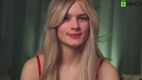 Snapshot of lizbethcoll chatting on 01/29/25, 10:43 Sunnheart online show from 01/29/25, 10:43