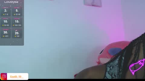Snapshot of lizethdahyan_19 chatting on 12/11/24, 01:15 liz online show from 12/11/24, 01:15