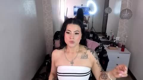 Snapshot of lizha_milf chatting on 11/12/25, 02:17 Lizha online show from 11/12/25, 02:17