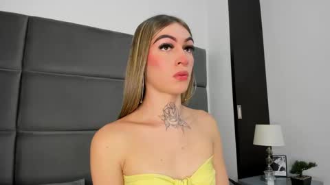 Snapshot of lizz_luna chatting on 09/29/25, 02:33 lizz_luna online show from 09/29/25, 02:33