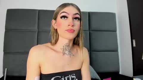 Snapshot of lizz_luna chatting on 10/16/25, 02:51 lizz_luna online show from 10/16/25, 02:51