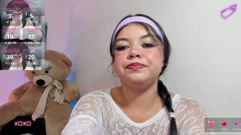 Snapshot of lizz_tender chatting on 04/23/26, 11:31 Lizz online show from 04/23/26, 11:31