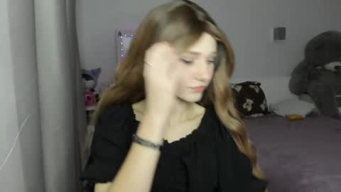 Snapshot of lizza_a chatting on 03/22/26, 06:55 lizza_a online show from 03/22/26, 06:55