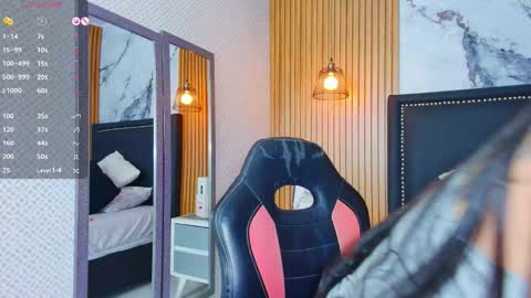 Snapshot of lizza_oss chatting on 02/25/26, 12:04 Liz online show from 02/25/26, 12:04