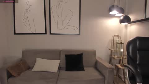 Lizzi  online show from 02/19/26, 08:16