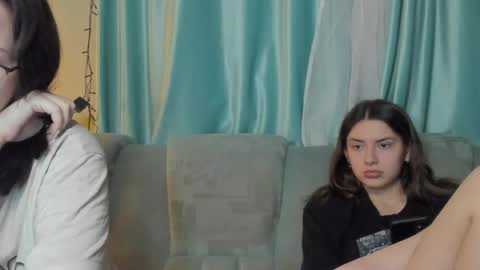 lizzi_muur online show from 01/15/25, 08:48