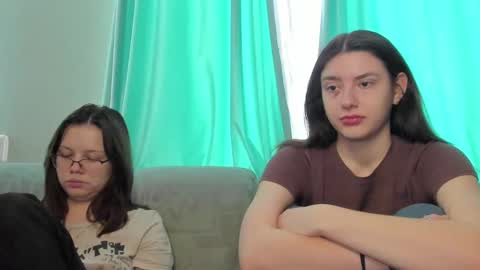 lizzi_muur online show from 02/04/25, 10:10