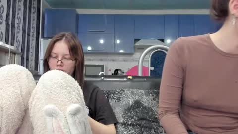 lizzi_muur online show from 02/05/25, 02:16