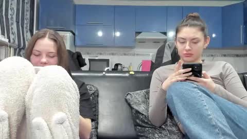 lizzi_muur online show from 02/09/25, 02:40