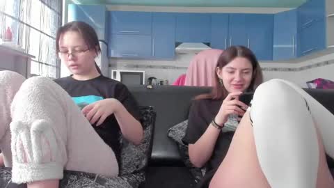 lizzi_muur online show from 02/26/25, 12:14