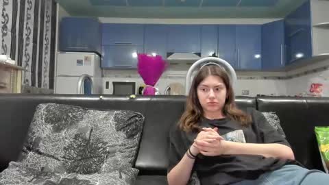 lizzi_muur online show from 02/28/25, 07:03