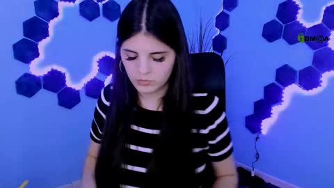 Snapshot of lizzie_boom chatting on 04/07/26, 07:03 lizzie_boom online show from 04/07/26, 07:03