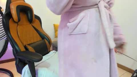 lizzie_williamss online show from 09/24/25, 03:43