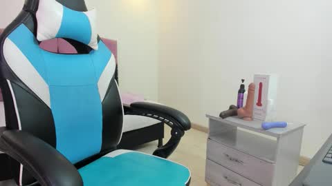 Snapshot of lizzie_williamss chatting on 03/29/26, 03:06 lizzie_williamss online show from 03/29/26, 03:06