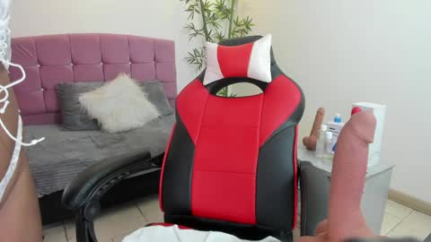 lizzie_williamss online show from 06/06/26, 03:44