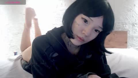 LizzieLight online show from 11/03/25, 05:47