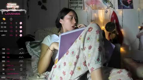 lizzy online show from 01/14/25, 01:04