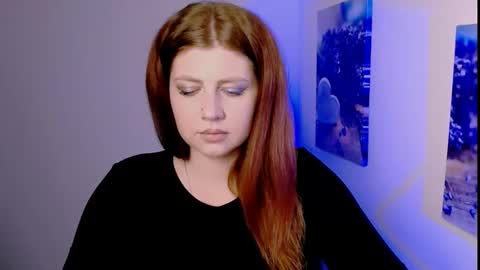 Lizzy3 online show from 11/23/25, 02:28