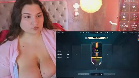 Snapshot of lizzy_sky chatting on 06/19/26, 10:08 LizzySky online show from 06/19/26, 10:08