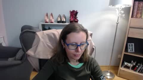 Lizzy online show from 09/25/25, 04:49