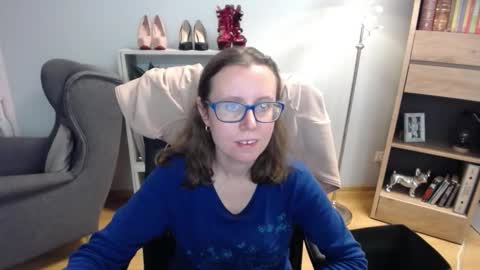 Lizzy online show from 10/16/25, 04:24