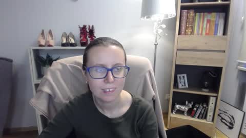 Lizzy online show from 10/28/25, 06:06