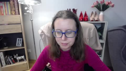 Lizzy online show from 12/19/25, 05:36