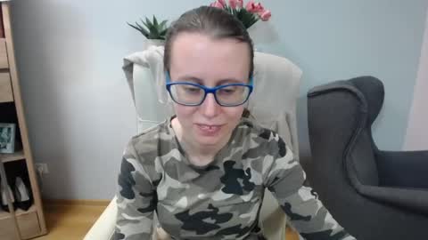 Lizzy online show from 04/27/26, 04:21
